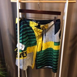 Quicksilver Board-shorts Size 32